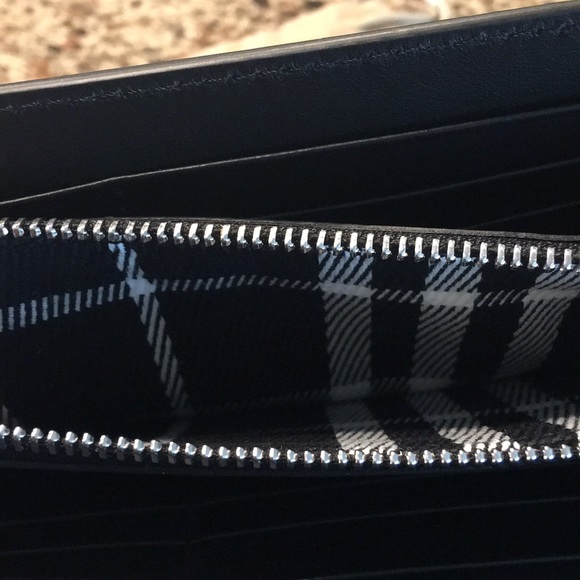 NWT Burberry Tartan Henley wallet crossbody - Picture 7 of 8